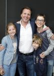 Amsterdam 29 mei 2013
25 jaar Pixar in EXPO Amsterdam. Michiel Mol met kinderen Myrthe Paul en Pieter
Peter Smulders bv