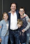 Amsterdam 29 mei 2013
25 jaar Pixar in EXPO Amsterdam. Michiel Mol met kinderen Myrthe Paul en Pieter
Peter Smulders bv
