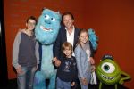 Amsterdam 29 mei 2013
25 jaar Pixar in EXPO Amsterdam. Michiel Mol met kinderen Myrthe Paul en Pieter
Peter Smulders bv