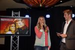 Volendam 23 mei 2013
Presentatie cd Tim Douwsma en Monique Smit in Old Dutch. Irene Moors reikt hem uit.
Peter Smulders bv