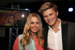 Volendam 23 mei 2013
Presentatie cd Tim Douwsma en Monique Smit in Old Dutch. Irene Moors reikt hem uit.
Peter Smulders bv