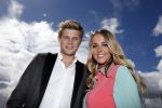 Volendam 23 mei 2013
Presentatie cd Tim Douwsma en Monique Smit in Old Dutch. Irene Moors reikt hem uit.
Peter Smulders bv