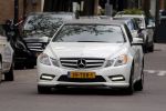 Amsterdam 3 juni 2013
Patricia Paay koopt voer voor haar dieren in haar mercedes cabrio.
Peter Smulders bv