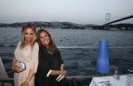 Istanbul 21 mei 2013
Presentatie nieuw sieradenlijn Yolanthe Cabau van Yolanthe Sneijder Cabau in het meest populaire restaurant / club Reina van Istanbul. Wesley Sneijder was trots als een pauw. Patty Brard met Glennis Grace en Grace Headley
Peter Smulders bv