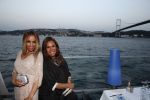 Istanbul 21 mei 2013
Presentatie nieuw sieradenlijn Yolanthe Cabau van Yolanthe Sneijder Cabau in het meest populaire restaurant / club Reina van Istanbul. Wesley Sneijder was trots als een pauw. Patty Brard met Glennis Grace en Grace Headley
Peter Smulders bv