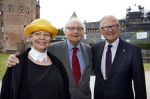 Haarzuilens 12 juni 2013
Haringparty op kasteel de Haar in Haarzuilens. Pieter v Vollenhoven met Ferry Hoogendijk en vrouw
Peter Smulders bv