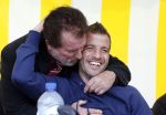 Beverwijk 25 mei 2013
Voetbaltournooi van Rafael v d Vaart . Zijn vriendin Sabia Boulahrouz en zoon Damian zijn ook aanwezig. Rafael met zijn oom
Peter Smulders bv