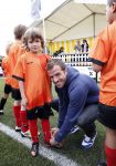 Beverwijk 25 mei 2013
Voetbaltournooi van Rafael v d Vaart . Zijn vriendin Sabia Boulahrouz en zoon Damian zijn ook aanwezig.
Peter Smulders bv