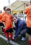 Beverwijk 25 mei 2013
Voetbaltournooi van Rafael v d Vaart . Zijn vriendin Sabia Boulahrouz en zoon Damian zijn ook aanwezig.
Peter Smulders bv