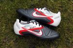 Beverwijk 25 mei 2013
Voetbaltournooi van Rafael v d Vaart . Zijn vriendin Sabia Boulahrouz en zoon Damian zijn ook aanwezig. Voetbal schoenen van rafel met de namen van Damian en Sylvie erop
Peter Smulders bv