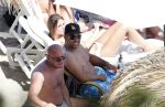 ibiza 15 juni 2013
Wesley Sneijder en Yolanthe Sneijder Cabau met Rodney Reduan en Jalal Diba en vrienden bij tropicana beach.
Peter Smulders bv