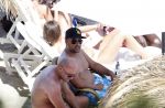 ibiza 15 juni 2013
Wesley Sneijder en Yolanthe Sneijder Cabau met Rodney Reduan en Jalal Diba en vrienden bij tropicana beach.
Peter Smulders bv