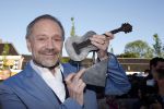 Purmerend 4 juni 2013
Tros Muziekfeest en sterren.nl awards op de markt in Purmerend. Rob de Nijs
Peter Smulders bv