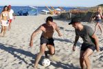 ibiza 14 juni 2013
Wesley en Rodney Sneijder aan het voetballen met Xelly en Rebecca Cabu v Kasbergen Gokhan Saki Reduan Diba en andere vrienden op het strand van Coco Beach.
Peter Smulders bv