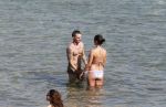 ibiza 15 juni 2013
Rodney Sneijder met Maybritt Slof in zee.
Peter Smulders bv