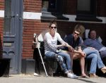 Amsterdam 5 juni 2013
Sven Kramer en zijn geblesseerde vriendin Naomi v As op terras. Naomi heeft haar kruisbanden afgescheurd.
Peter Smulders bv