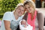 Losser 12 juni 2013
Thomas Berge en Myrthe Mylius met hun pas geboren zoontje Jack.
Peter Smulders bv
