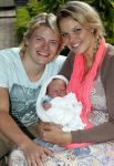 Losser 12 juni 2013
Thomas Berge en Myrthe Mylius met hun pas geboren zoontje Jack.
Peter Smulders bv
