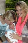 Losser 12 juni 2013
Thomas Berge en Myrthe Mylius met hun pas geboren zoontje Jack.
Peter Smulders bv