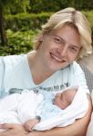 Losser 12 juni 2013
Thomas Berge en Myrthe Mylius met hun pas geboren zoontje Jack.
Peter Smulders bv