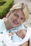 Losser 12 juni 2013
Thomas Berge en Myrthe Mylius met hun pas geboren zoontje Jack.
Peter Smulders bv