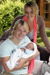 Losser 12 juni 2013
Thomas Berge en Myrthe Mylius met hun pas geboren zoontje Jack.
Peter Smulders bv