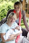 Losser 12 juni 2013
Thomas Berge en Myrthe Mylius met hun pas geboren zoontje Jack.
Peter Smulders bv
