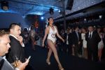 Istanbul 21 mei 2013
Presentatie nieuw sieradenlijn Yolanthe Cabau van Yolanthe Sneijder Cabau in het meest populaire restaurant / club Reina van Istanbul. Wesley Sneijder was trots als een pauw.
Peter Smulders bv