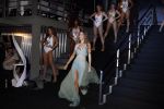 Istanbul 21 mei 2013
Presentatie nieuw sieradenlijn Yolanthe Cabau van Yolanthe Sneijder Cabau in het meest populaire restaurant / club Reina van Istanbul. Wesley Sneijder was trots als een pauw.
Peter Smulders bv
