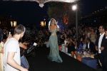 Istanbul 21 mei 2013
Presentatie nieuw sieradenlijn Yolanthe Cabau van Yolanthe Sneijder Cabau in het meest populaire restaurant / club Reina van Istanbul. Wesley Sneijder was trots als een pauw.
Peter Smulders bv