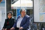 Amsterdam 21 mei 2015  
Schrijver A.F.T. v d Heijden of Adri v d Heijden met zijn vrouw wachtend op de tram.