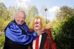 Alphen aan de Rijn 7 mei 2015
Patrick Martens (Koen),Aad van Toor (Adriaan), Bas van Toor (Bassie) en Janouk Kelderman (Keet) tijdens de opnamedag van de nieuwe speelfilm Keet & Koen en de speurtocht naar Bassie & Adriaan .