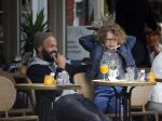 Amsterdam 27 mei 2015
Alain Clark met zijn zoon Nilo op de fiets en op terras in Amsterdam zuid.