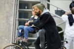 Amsterdam 27 mei 2015
Alain Clark met zijn zoon Nilo op de fiets en op terras in Amsterdam zuid.