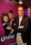 Amsterdam 8 mei 2015  
Albert Verlinde presenteert de cast van Grease met oaTim Douwsma , Vajen van den Bosch Rene v Kooten Tommie Christiaan en Mylene d'Anjou.
De presentatie is bij de westergasfabriek.