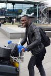 Schiphol 20 mei 2015
Trijntje Oosterhuis arriveert op schiphol na songfestival. Haar vriend Alvin Lewis alsmede haar stylist Ruud van der Peijl zijn ook aanwezig.