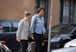 Amsterdam 17 mei 2015
Amanda Beekman en haar vriend Harrie Kolen gaan ijsje eten met Yasmijn Michelle en Achilles Krabbe en met Kees en Marja Beekman (ouders)