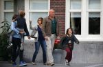 Amsterdam 17 mei 2015
Amanda Beekman en haar vriend Harrie Kolen gaan ijsje eten met Yasmijn Michelle en Achilles Krabbe en met Kees en Marja Beekman (ouders)