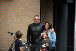 Amsterdam 17 mei 2015
Amanda Beekman en haar vriend Harrie Kolen gaan ijsje eten met Yasmijn Michelle en Achilles Krabbe en met Kees en Marja Beekman (ouders)