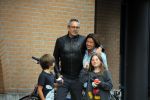 Amsterdam 17 mei 2015
Amanda Beekman en haar vriend Harrie Kolen gaan ijsje eten met Yasmijn Michelle en Achilles Krabbe en met Kees en Marja Beekman (ouders)