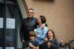 Amsterdam 17 mei 2015
Amanda Beekman en haar vriend Harrie Kolen gaan ijsje eten met Yasmijn Michelle en Achilles Krabbe en met Kees en Marja Beekman (ouders)