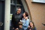 Amsterdam 17 mei 2015
Amanda Beekman en haar vriend Harrie Kolen gaan ijsje eten met Yasmijn Michelle en Achilles Krabbe en met Kees en Marja Beekman (ouders)
