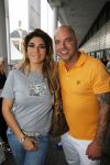 Apeldoorn 3 juni 2014
Tros muziek feesten op het plein in Apeldoorn. Andy v d Meijde net zijn vrouw Melisa v d Meijde