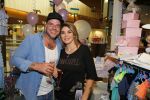 Apeldoorn 7 mei 2015
Melisa v d Meijde en Lammy openen een winkel in Apeldoorn. Andy v d Meijde is natuurlijk aanwezig.