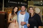 Apeldoorn 7 mei 2015
Melisa v d Meyde en Lammy openen een winkel in Apeldoorn. Andy v d Meyde is natuurlijk aanwezig.