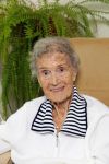 Rotterdam 13 mei 2015
Op bezoek thuis bij zangeres Annie de Reuver die inmiddels 98 jaar oud is en in een verzorgingstehuis woont. Bas en Coby v Toor komen regelmatig op bezoek bij haar.