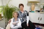 Rotterdam 13 mei 2015
Op bezoek thuis bij zangeres Annie de Reuver die inmiddels 98 jaar oud is en in een verzorgingstehuis woont. Bas en Coby v Toor komen regelmatig op bezoek bij haar.