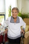 Rotterdam 13 mei 2015
Op bezoek thuis bij zangeres Annie de Reuver die inmiddels 98 jaar oud is en in een verzorgingstehuis woont. Bas en Coby v Toor komen regelmatig op bezoek bij haar.