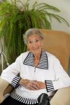 Rotterdam 13 mei 2015
Op bezoek thuis bij zangeres Annie de Reuver die inmiddels 98 jaar oud is en in een verzorgingstehuis woont. Bas en Coby v Toor komen regelmatig op bezoek bij haar.