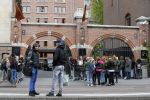 Amsterdam 29 mei 2015
Fans Ariane Grande voor het conservatorium hotel